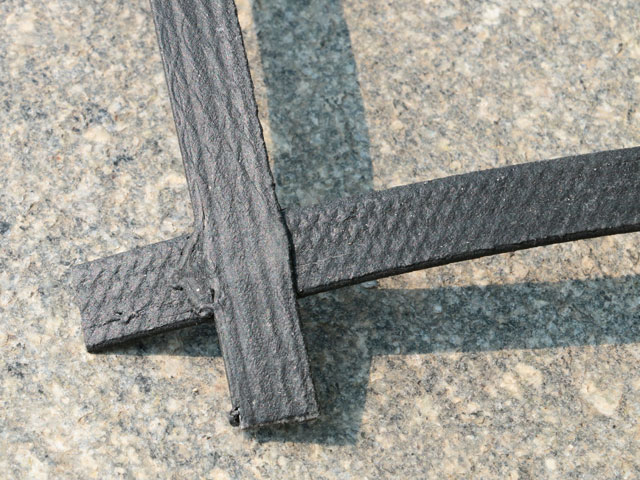 鋼塑復(fù)合土工格柵